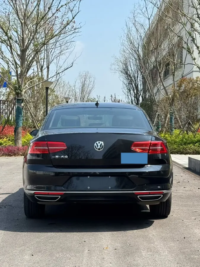 2019 Volkswagen Magotan 2.0T 186HP L4 7DCT,autocango,china used car exporter,china ev exporter,chinese used car exporter,chinese used ev exporter