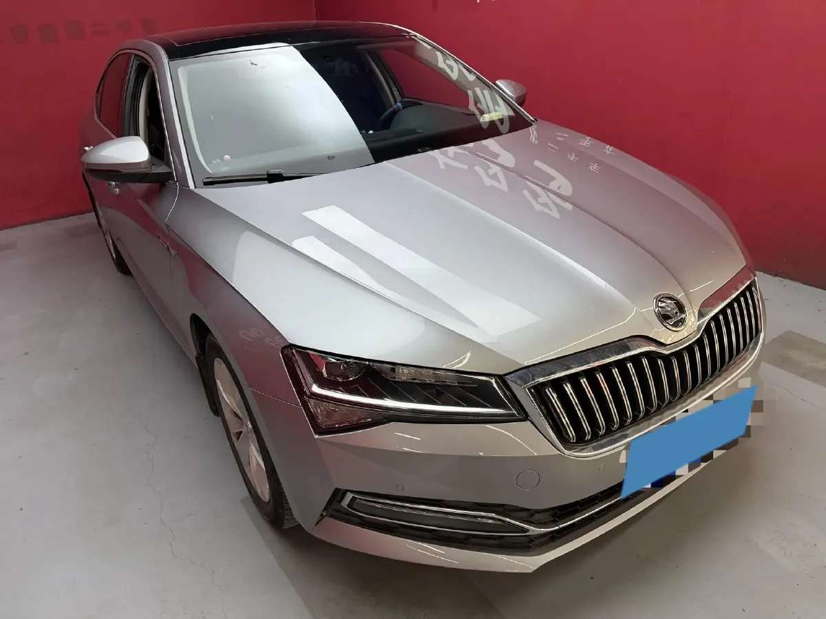 2019 Skoda Superb 1.4T 150HP L4 7DCT,autocango,china used car exporter,china ev exporter,chinese used car exporter,chinese used ev exporter
