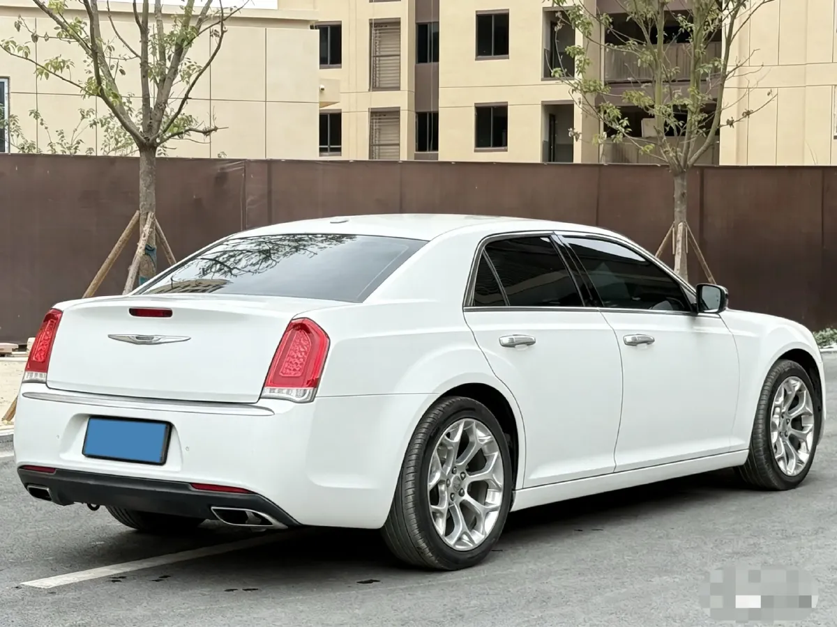 2016 Chrysler 300C 3.0L 234HP V6 8AT,autocango,china used car exporter,china ev exporter,chinese used car exporter,chinese used ev exporter