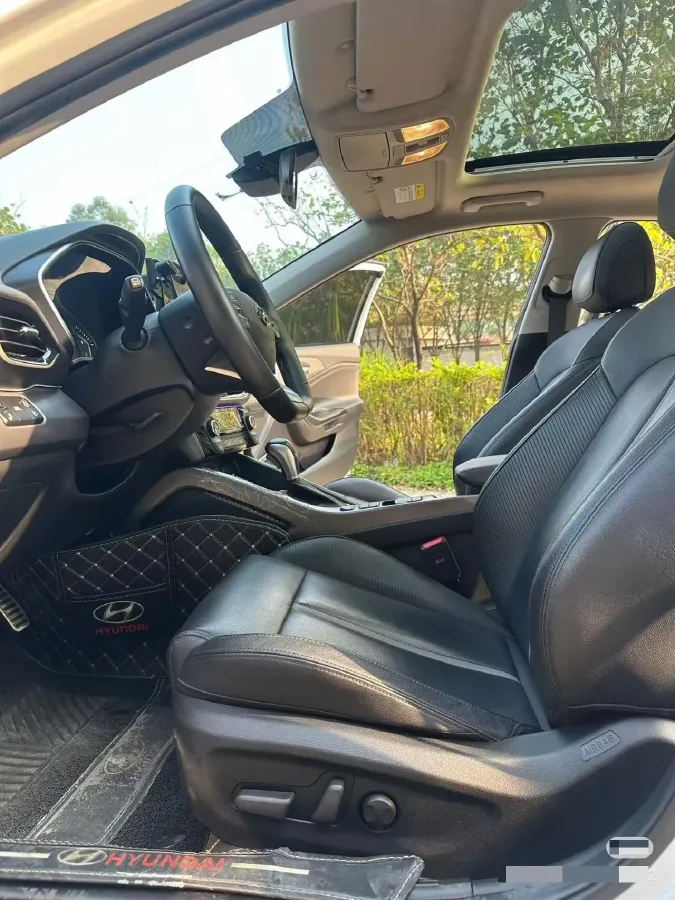 2021 Hyundai La Festa 1.6T 204HP L4 7DCT,autocango,china used car exporter,china ev exporter,chinese used car exporter,chinese used ev exporter