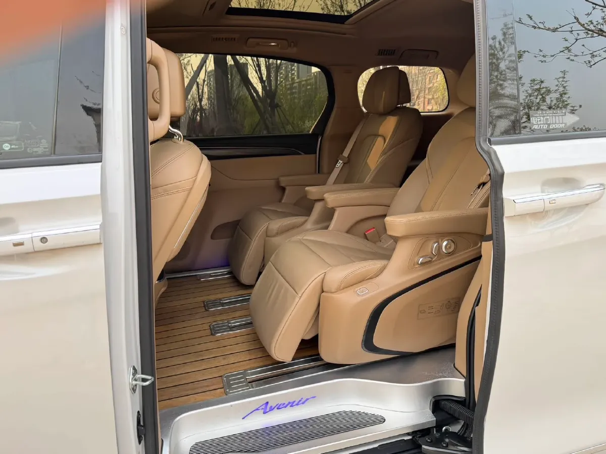 2021 Buick GL8 2.0T 237HP L4 9AT,autocango,china used car exporter,china ev exporter,chinese used car exporter,chinese used ev exporter