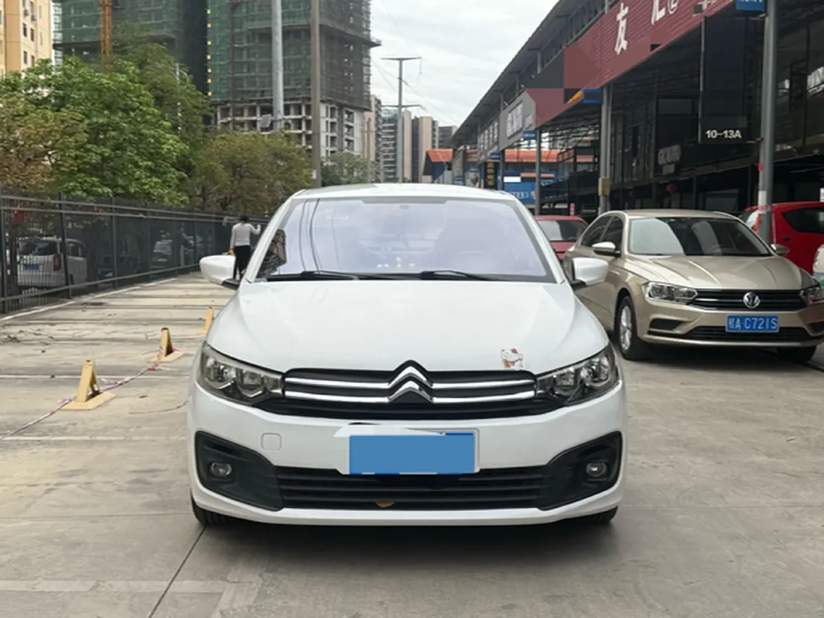2017 HuangHai XiangLong 2.8T 102HP L4 5MT,autocango,china used car exporter,china ev exporter,chinese used car exporter,chinese used ev exporter