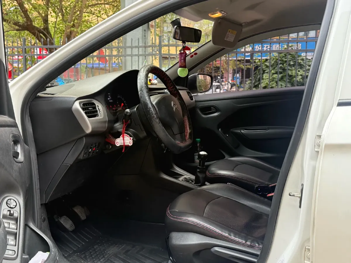 2017 HuangHai XiangLong 2.8T 102HP L4 5MT,autocango,china used car exporter,china ev exporter,chinese used car exporter,chinese used ev exporter