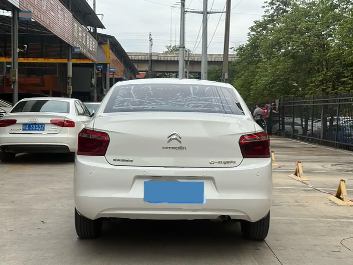 2017 HuangHai XiangLong 2.8T 102HP L4 5MT,autocango,china used car exporter,china ev exporter,chinese used car exporter,chinese used ev exporter