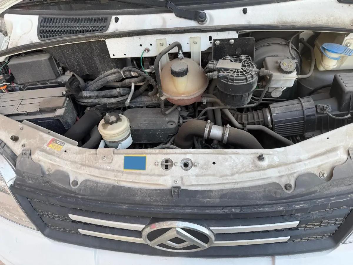 2021 MAXUS XinTu V80 2.0T 127HP L4 6MT,autocango,china used car exporter,china ev exporter,chinese used car exporter,chinese used ev exporter