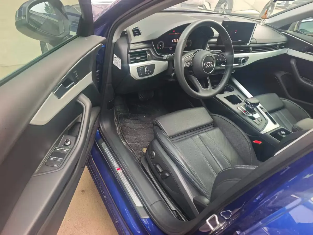 2020 Audi A4L 2.0T 190HP L4 7DCT,autocango,china used car exporter,china ev exporter,chinese used car exporter,chinese used ev exporter