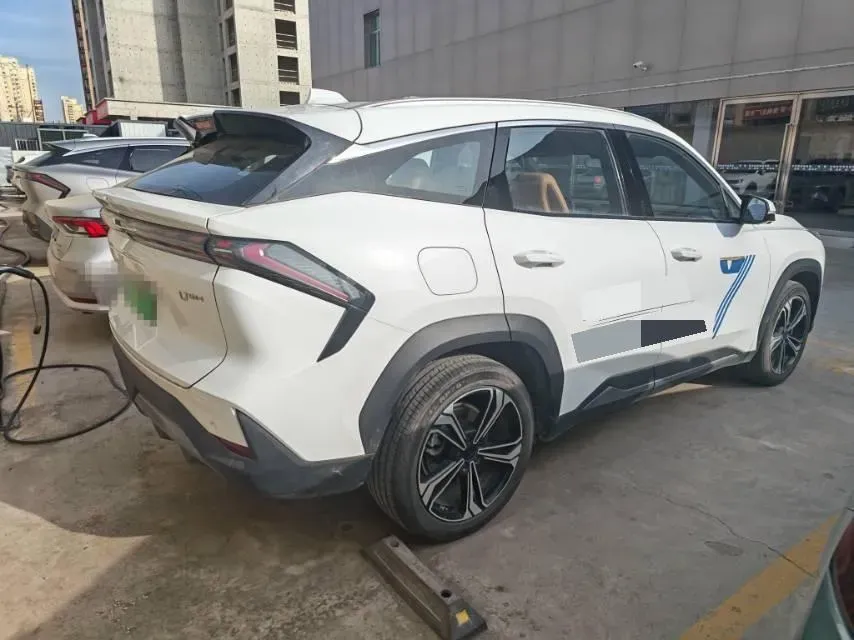 2025 Geely Galaxy L7 1.5L 112HP L4 1DHT PHEV 18.4KWH,autocango,china used car exporter,china ev exporter,chinese used car exporter,chinese used ev exporter
