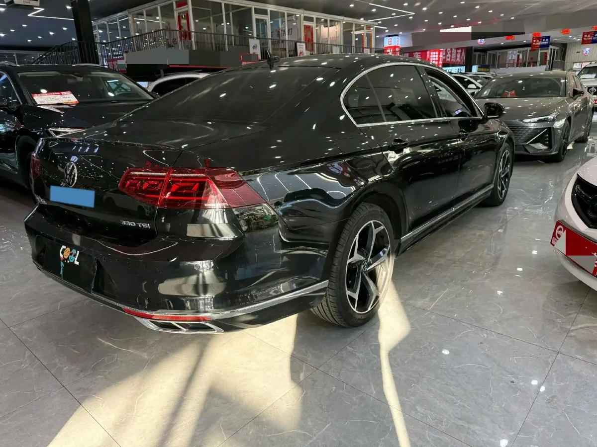 2023 Volkswagen Magotan 2.0T 186HP L4 7DCT,autocango,china used car exporter,china ev exporter,chinese used car exporter,chinese used ev exporter