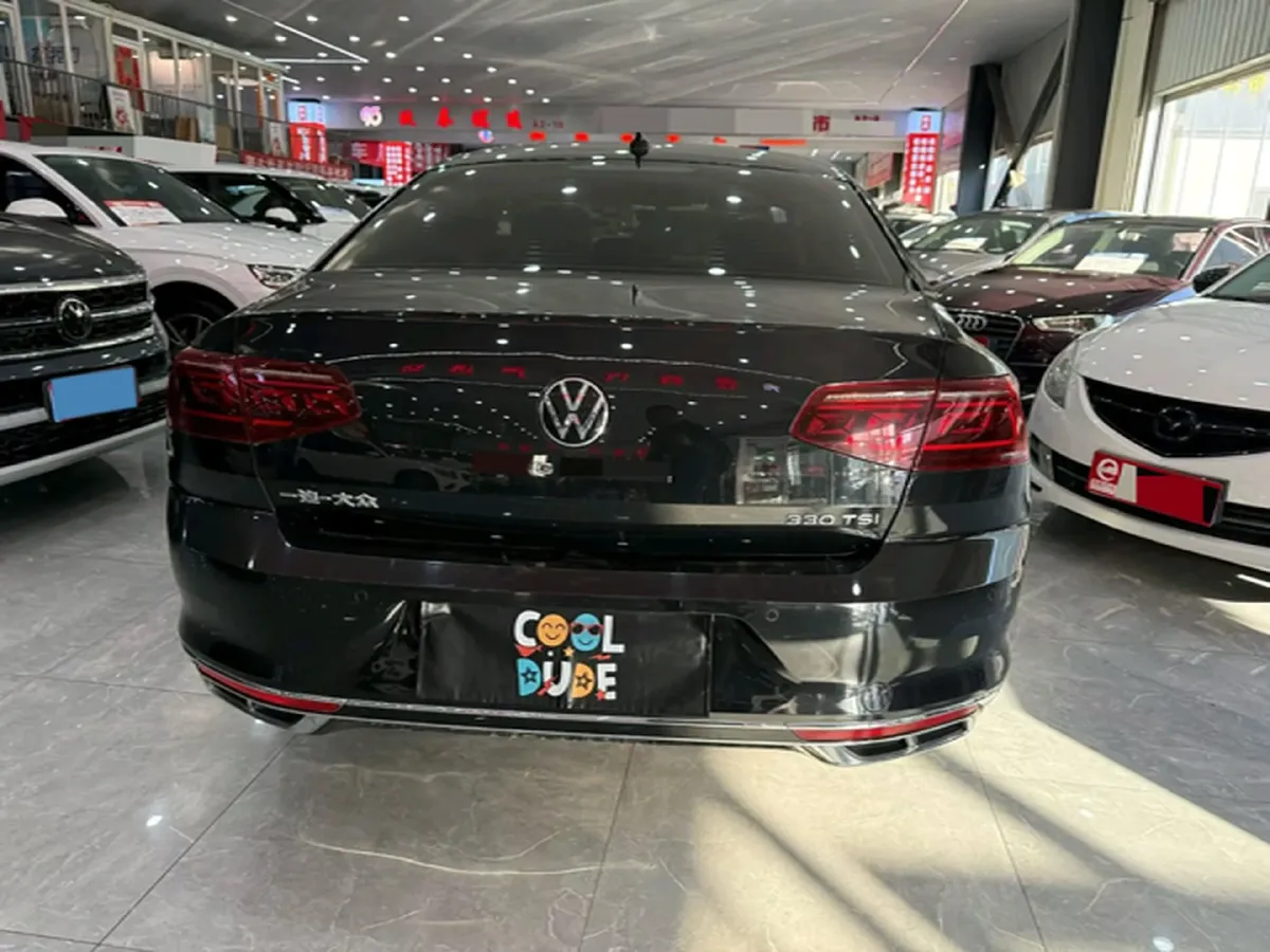 2023 Volkswagen Magotan 2.0T 186HP L4 7DCT,autocango,china used car exporter,china ev exporter,chinese used car exporter,chinese used ev exporter