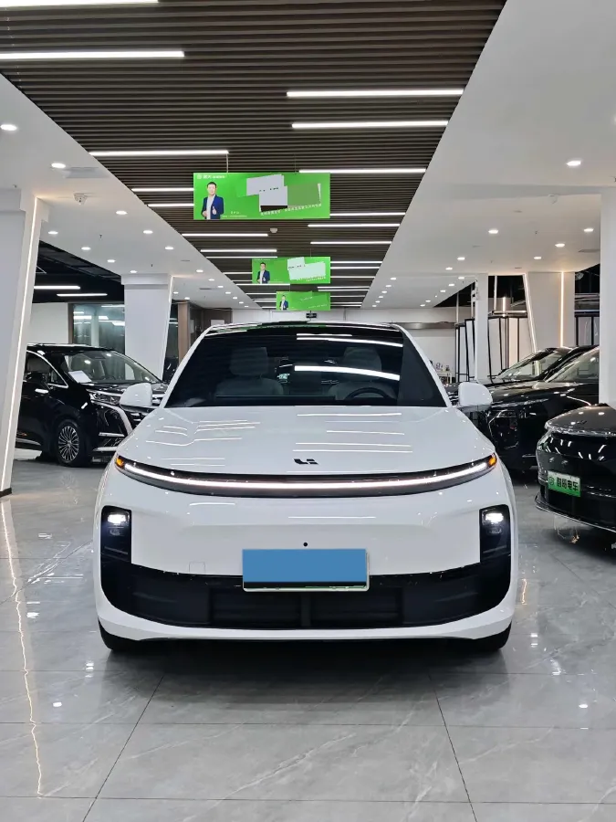 2024 Li L6 Range Extended 154HP L4 REEV 36.8KWH,autocango,china used car exporter,china ev exporter,chinese used car exporter,chinese used ev exporter
