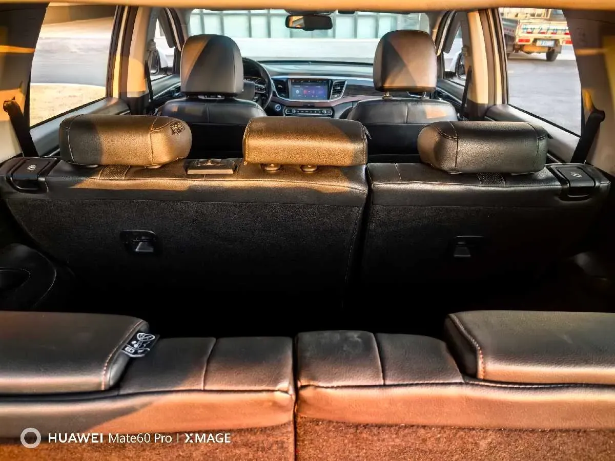 2017 GAC Trumpchi GS8 2.0T 201HP L4 6AT,autocango,china used car exporter,china ev exporter,chinese used car exporter,chinese used ev exporter