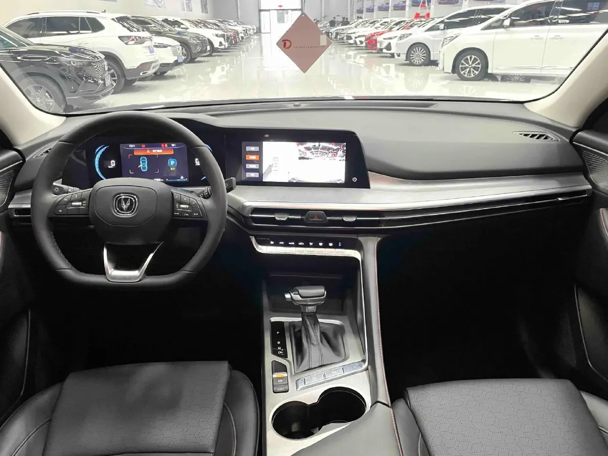 2022 ChangAn CS35 Plus 1.4T 160HP L4 7DCT,autocango,china used car exporter,china ev exporter,chinese used car exporter,chinese used ev exporter