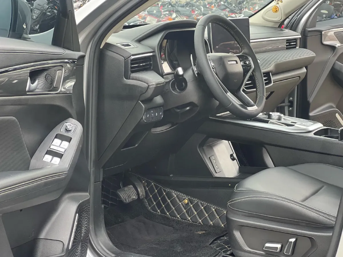 2021 Haval Jolion 1.5T 150HP L4 7DCT,autocango,china used car exporter,china ev exporter,chinese used car exporter,chinese used ev exporter