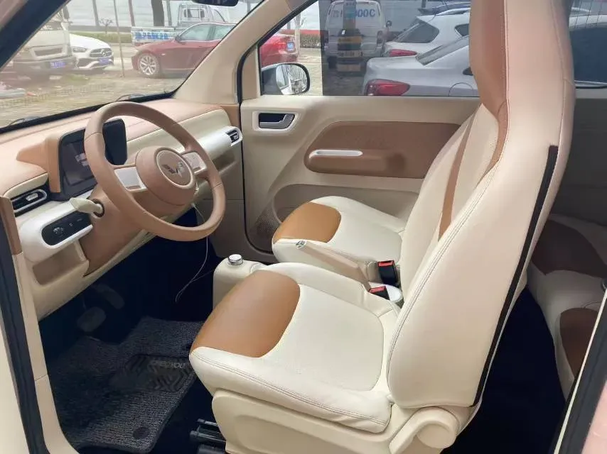 2025 WuLing HongGuang MINI EV BEV 16.2KWH,autocango,china used car exporter,china ev exporter,chinese used car exporter,chinese used ev exporter