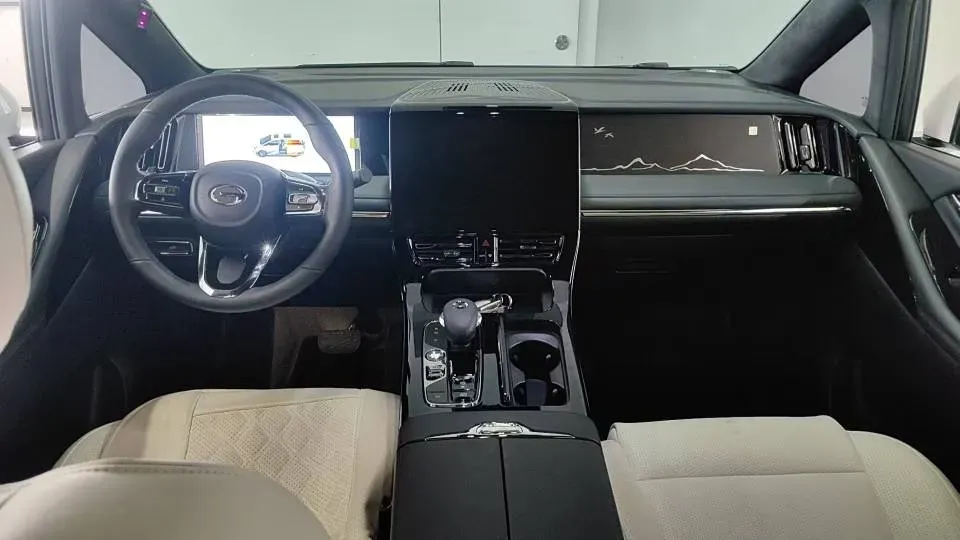 2023 GAC Trumpchi M8 2.0T 252HP L4 8AT,autocango,china used car exporter,china ev exporter,chinese used car exporter,chinese used ev exporter