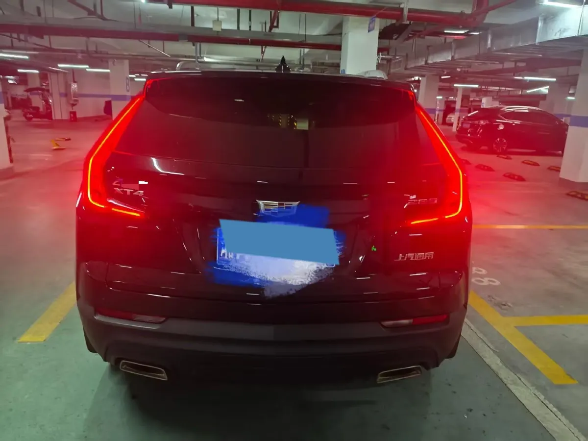 2022 Cadillac XT4 2.0T 237HP L4 9AT,autocango,china used car exporter,china ev exporter,chinese used car exporter,chinese used ev exporter