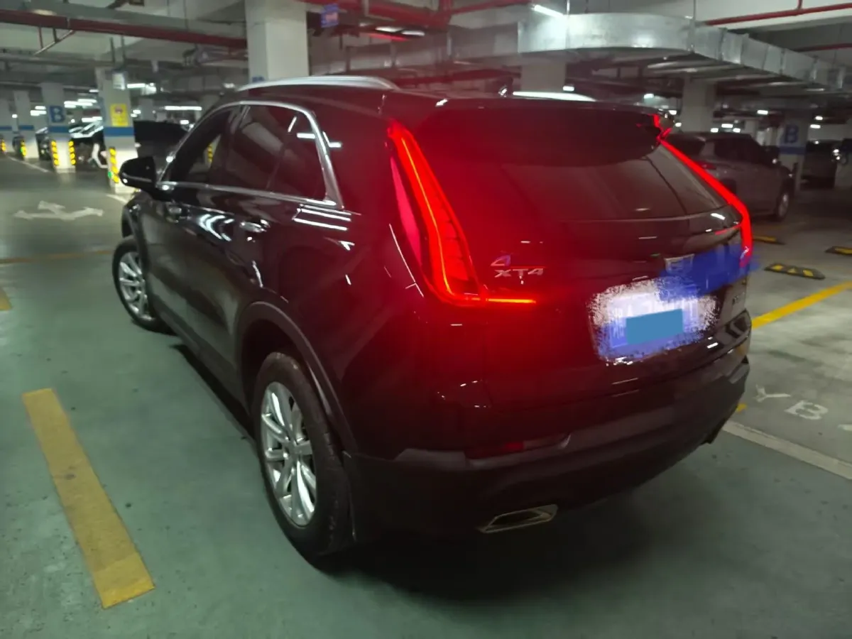 2022 Cadillac XT4 2.0T 237HP L4 9AT,autocango,china used car exporter,china ev exporter,chinese used car exporter,chinese used ev exporter