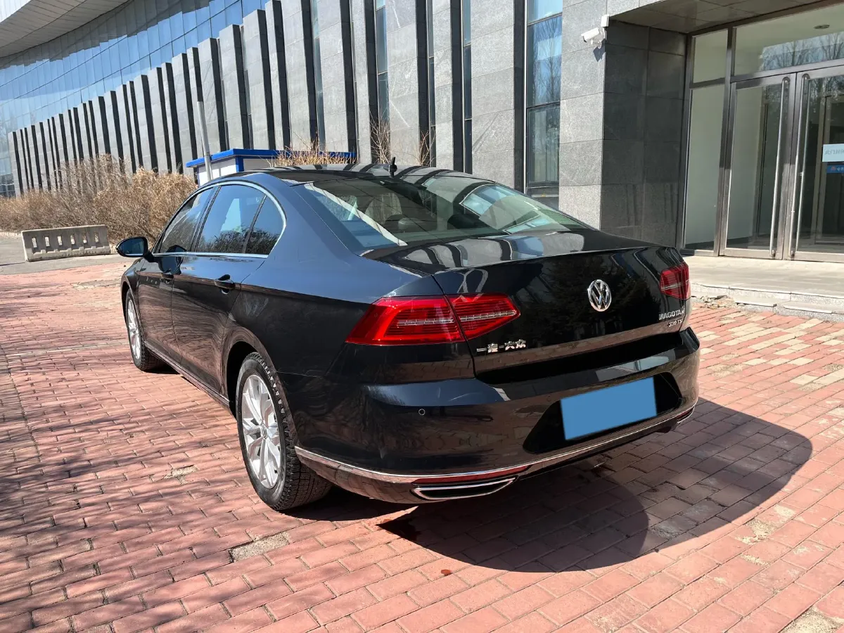 2019 Volkswagen Magotan 2.0T 186HP L4 7DCT,autocango,china used car exporter,china ev exporter,chinese used car exporter,chinese used ev exporter