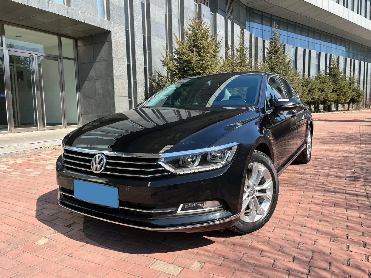 2019 Volkswagen Magotan 2.0T 186HP L4 7DCT,autocango,china used car exporter,china ev exporter,chinese used car exporter,chinese used ev exporter