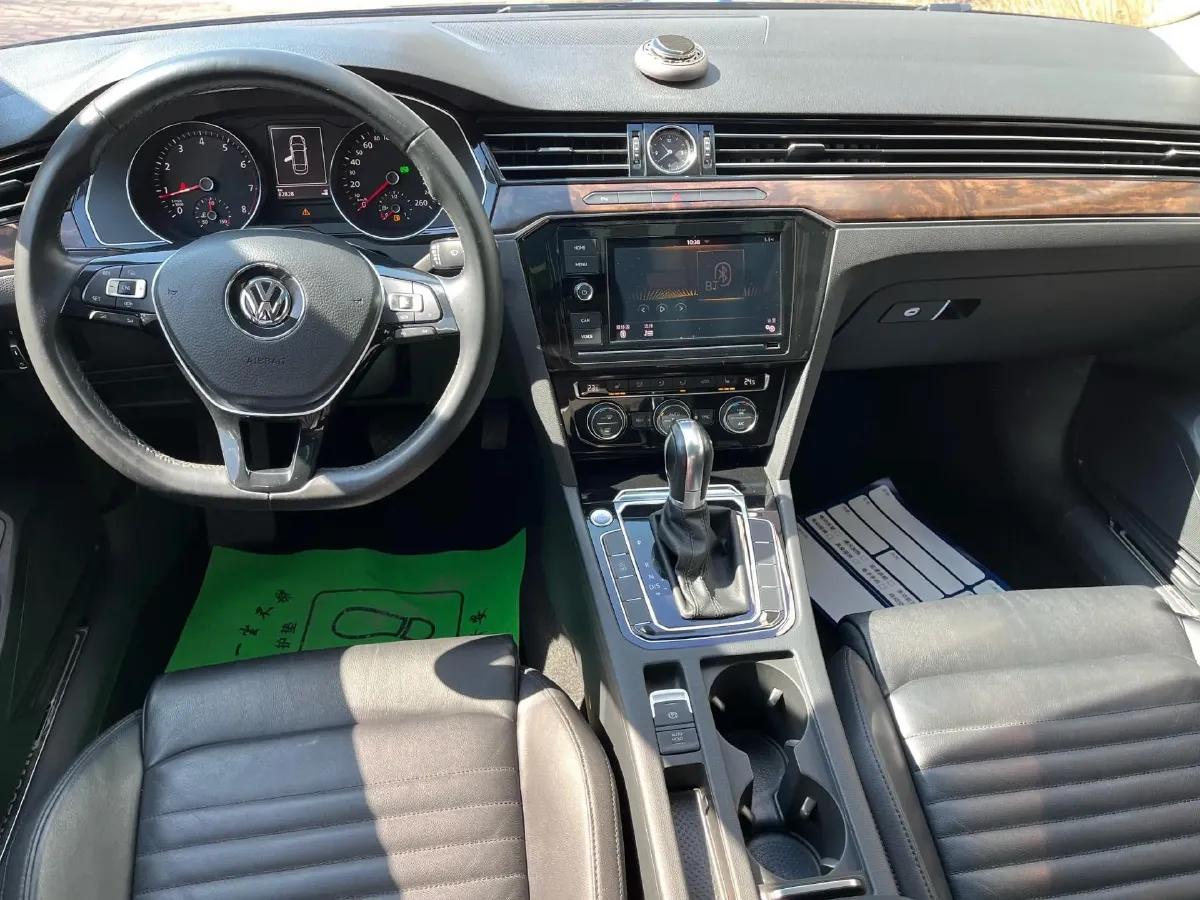 2019 Volkswagen Magotan 2.0T 186HP L4 7DCT,autocango,china used car exporter,china ev exporter,chinese used car exporter,chinese used ev exporter