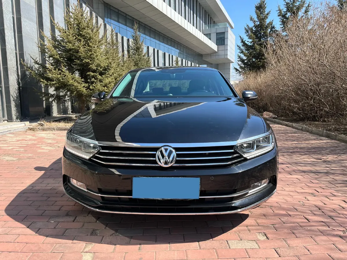 2019 Volkswagen Magotan 2.0T 186HP L4 7DCT,autocango,china used car exporter,china ev exporter,chinese used car exporter,chinese used ev exporter