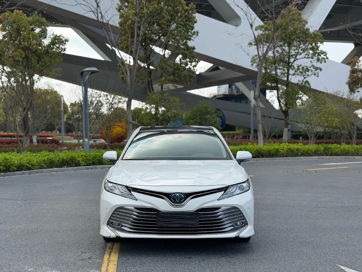 2019 Toyota Camry 2.5L 178HP L4 E-CVT Hybrid,autocango,china used car exporter,china ev exporter,chinese used car exporter,chinese used ev exporter
