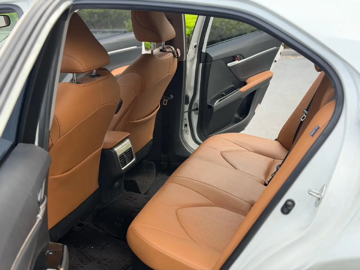 2019 Toyota Camry 2.5L 178HP L4 E-CVT Hybrid,autocango,china used car exporter,china ev exporter,chinese used car exporter,chinese used ev exporter