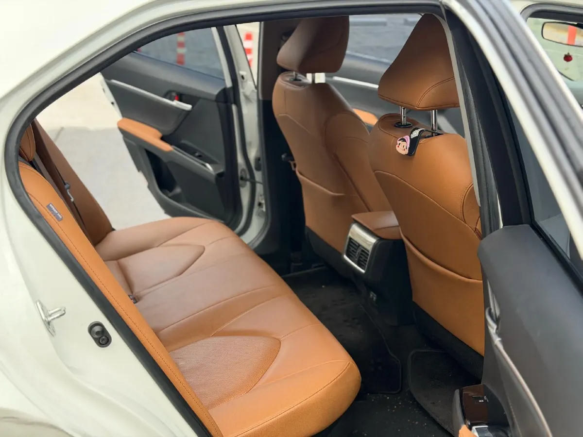 2019 Toyota Camry 2.5L 178HP L4 E-CVT Hybrid,autocango,china used car exporter,china ev exporter,chinese used car exporter,chinese used ev exporter