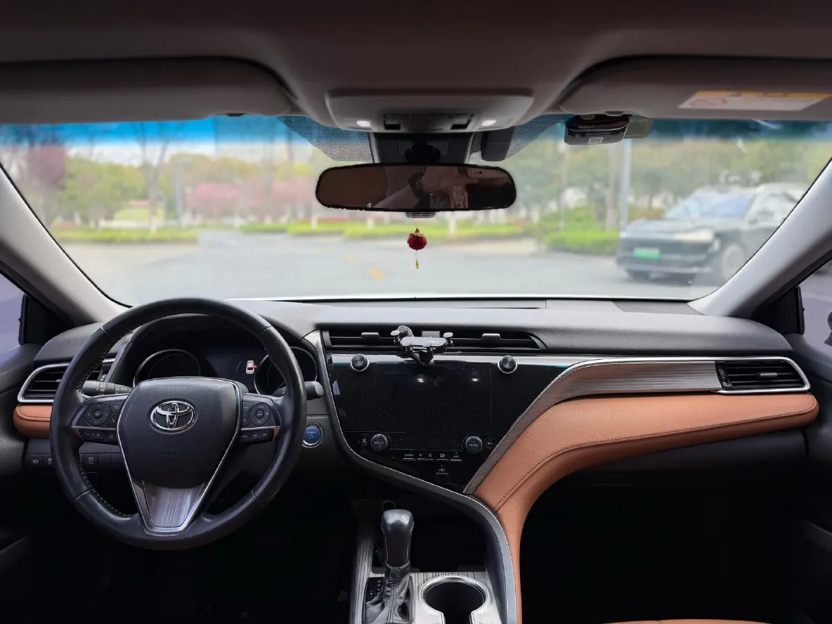 2019 Toyota Camry 2.5L 178HP L4 E-CVT Hybrid,autocango,china used car exporter,china ev exporter,chinese used car exporter,chinese used ev exporter