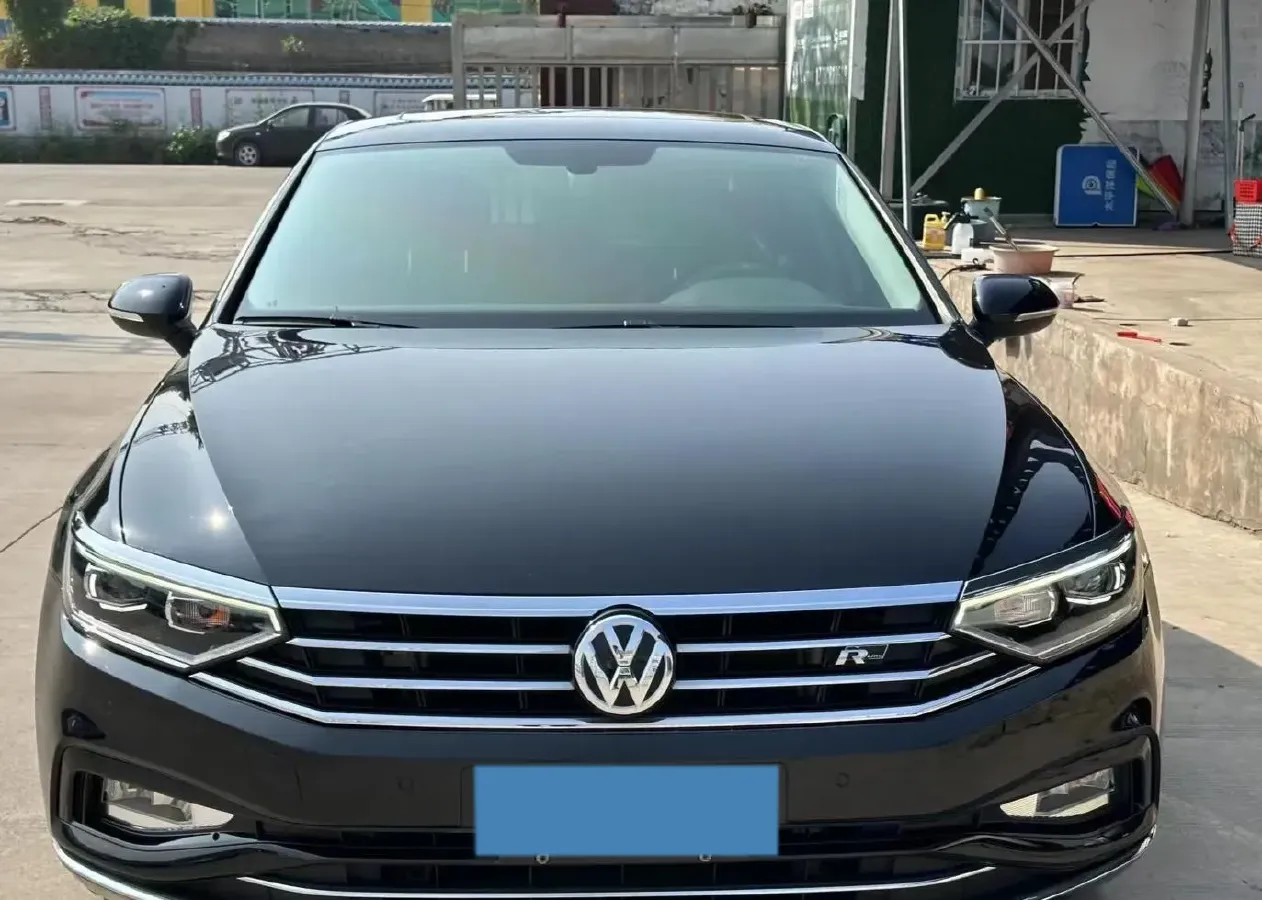 2020 Volkswagen Magotan 2.0T 186HP L4 7DCT,autocango,china used car exporter,china ev exporter,chinese used car exporter,chinese used ev exporter