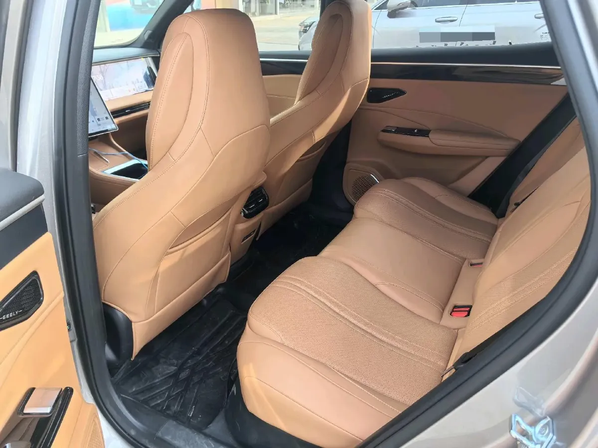 2025 Geely Galaxy L7 1.5L 112HP L4 1DHT PHEV 18.4KWH,autocango,china used car exporter,china ev exporter,chinese used car exporter,chinese used ev exporter