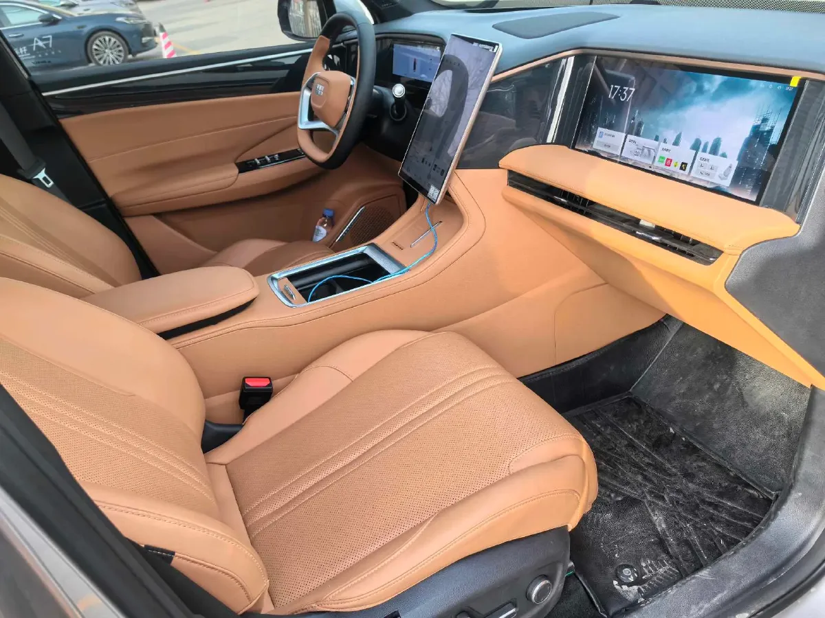 2025 Geely Galaxy L7 1.5L 112HP L4 1DHT PHEV 18.4KWH,autocango,china used car exporter,china ev exporter,chinese used car exporter,chinese used ev exporter