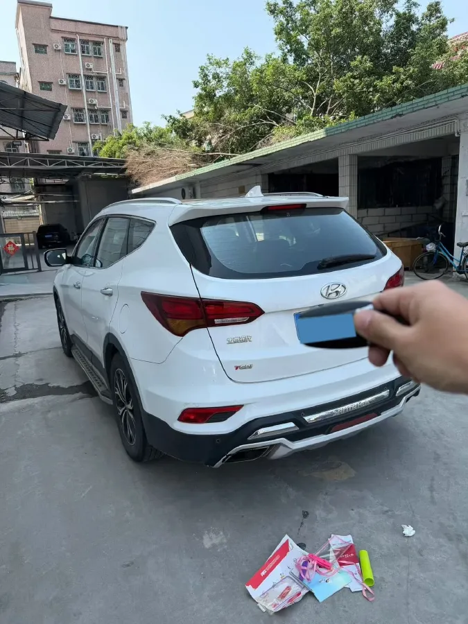 2017 Hyundai Santafe 2.0T 245HP L4 6AT,autocango,china used car exporter,china ev exporter,chinese used car exporter,chinese used ev exporter
