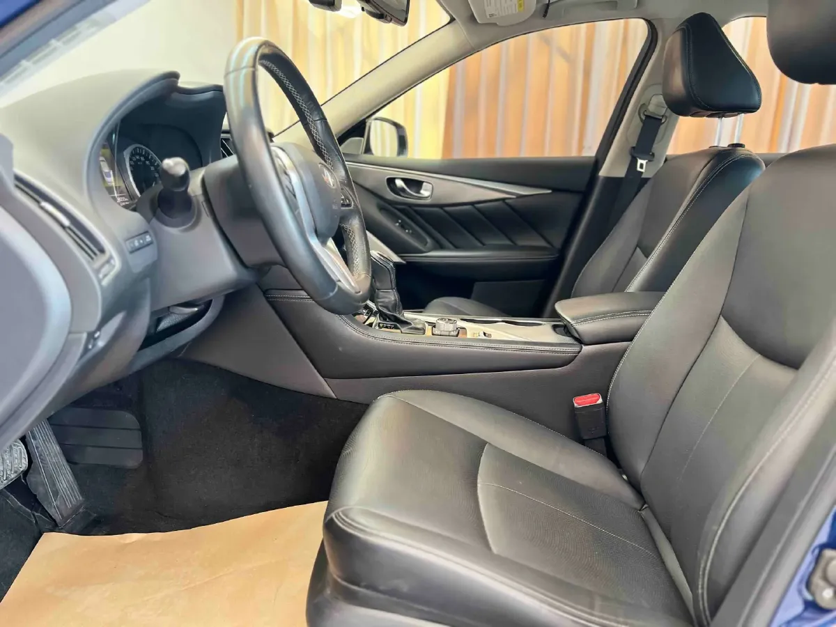 2018 Jeep Grand Commander 2.0T 265HP L4 9AT,autocango,china used car exporter,china ev exporter,chinese used car exporter,chinese used ev exporter