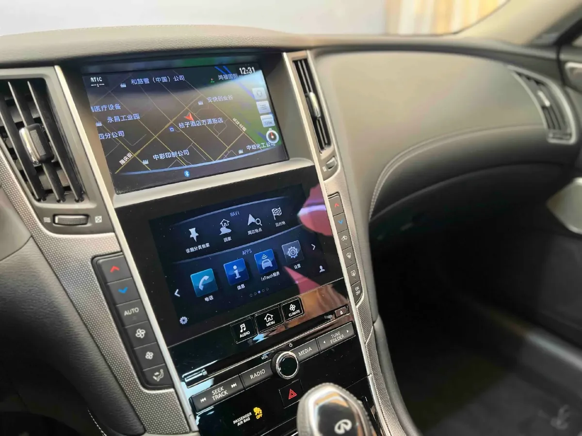 2018 Jeep Grand Commander 2.0T 265HP L4 9AT,autocango,china used car exporter,china ev exporter,chinese used car exporter,chinese used ev exporter