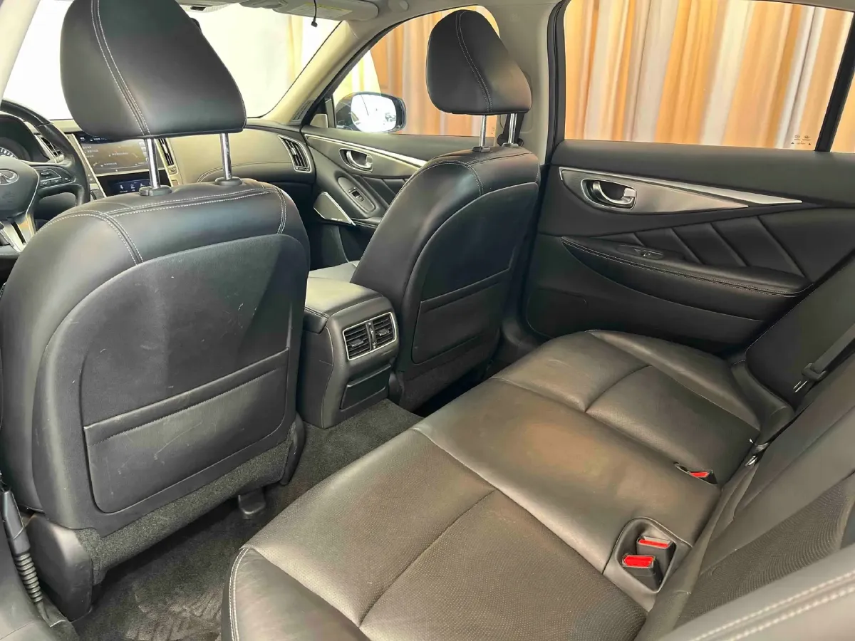 2018 Jeep Grand Commander 2.0T 265HP L4 9AT,autocango,china used car exporter,china ev exporter,chinese used car exporter,chinese used ev exporter