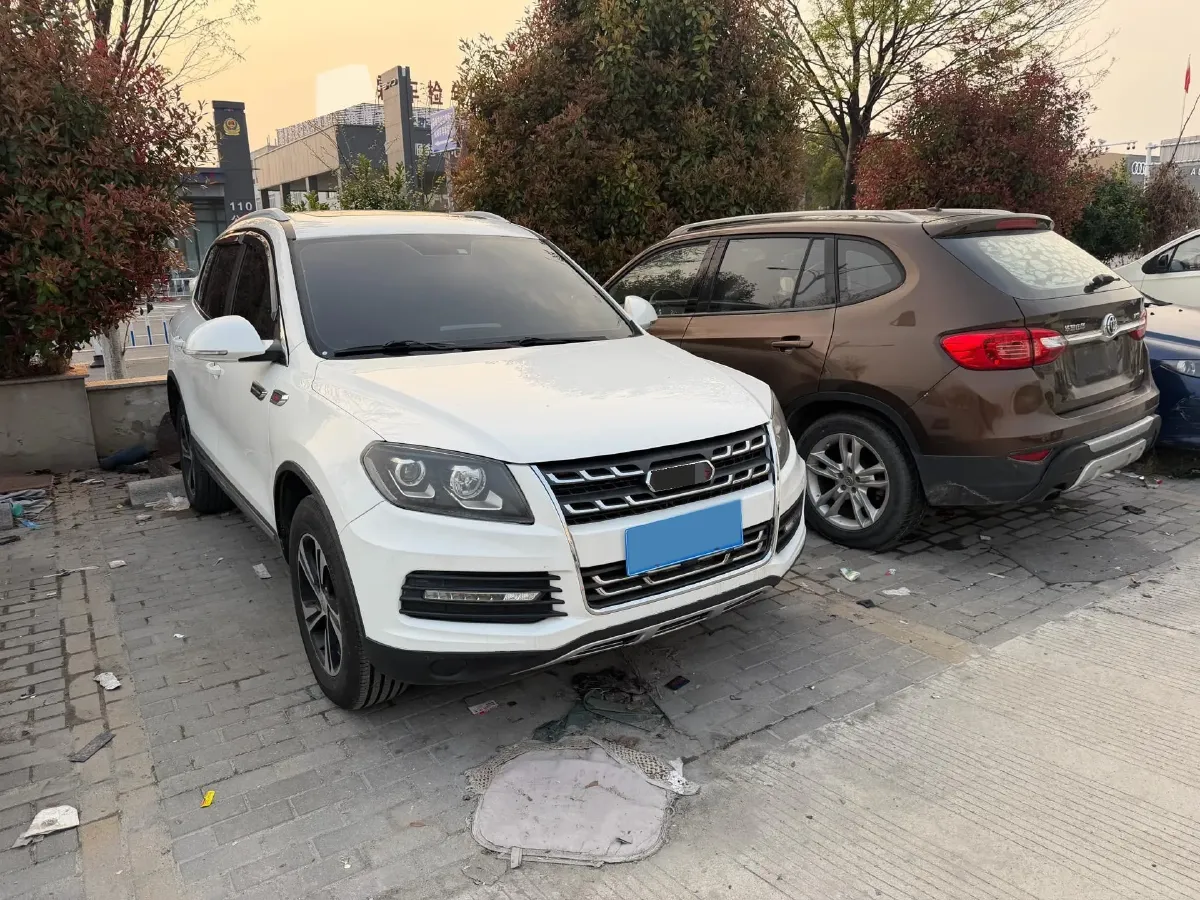 2017 Yema T70 1.5T 156HP L4 5MT,autocango,china used car exporter,china ev exporter,chinese used car exporter,chinese used ev exporter