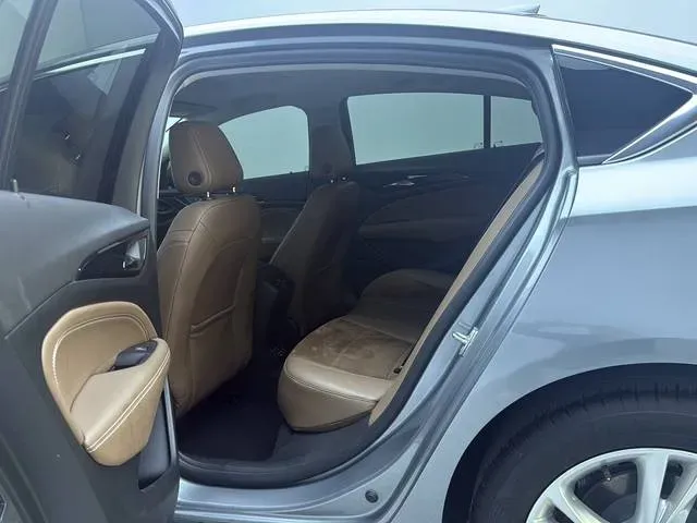 2023 Buick Regal 1.5T 169HP L4 9AT,autocango,china used car exporter,china ev exporter,chinese used car exporter,chinese used ev exporter