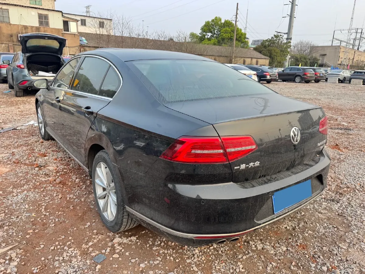 2018 Volkswagen Magotan 1.8T 180HP L4 7DCT,autocango,china used car exporter,china ev exporter,chinese used car exporter,chinese used ev exporter