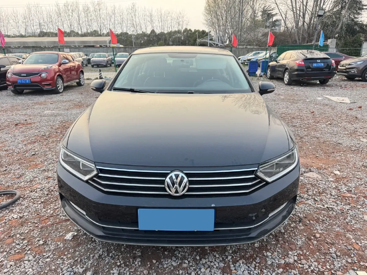 2018 Volkswagen Magotan 1.8T 180HP L4 7DCT,autocango,china used car exporter,china ev exporter,chinese used car exporter,chinese used ev exporter
