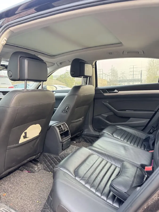 2018 Volkswagen Magotan 1.8T 180HP L4 7DCT,autocango,china used car exporter,china ev exporter,chinese used car exporter,chinese used ev exporter