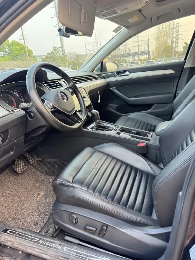 2018 Volkswagen Magotan 1.8T 180HP L4 7DCT,autocango,china used car exporter,china ev exporter,chinese used car exporter,chinese used ev exporter