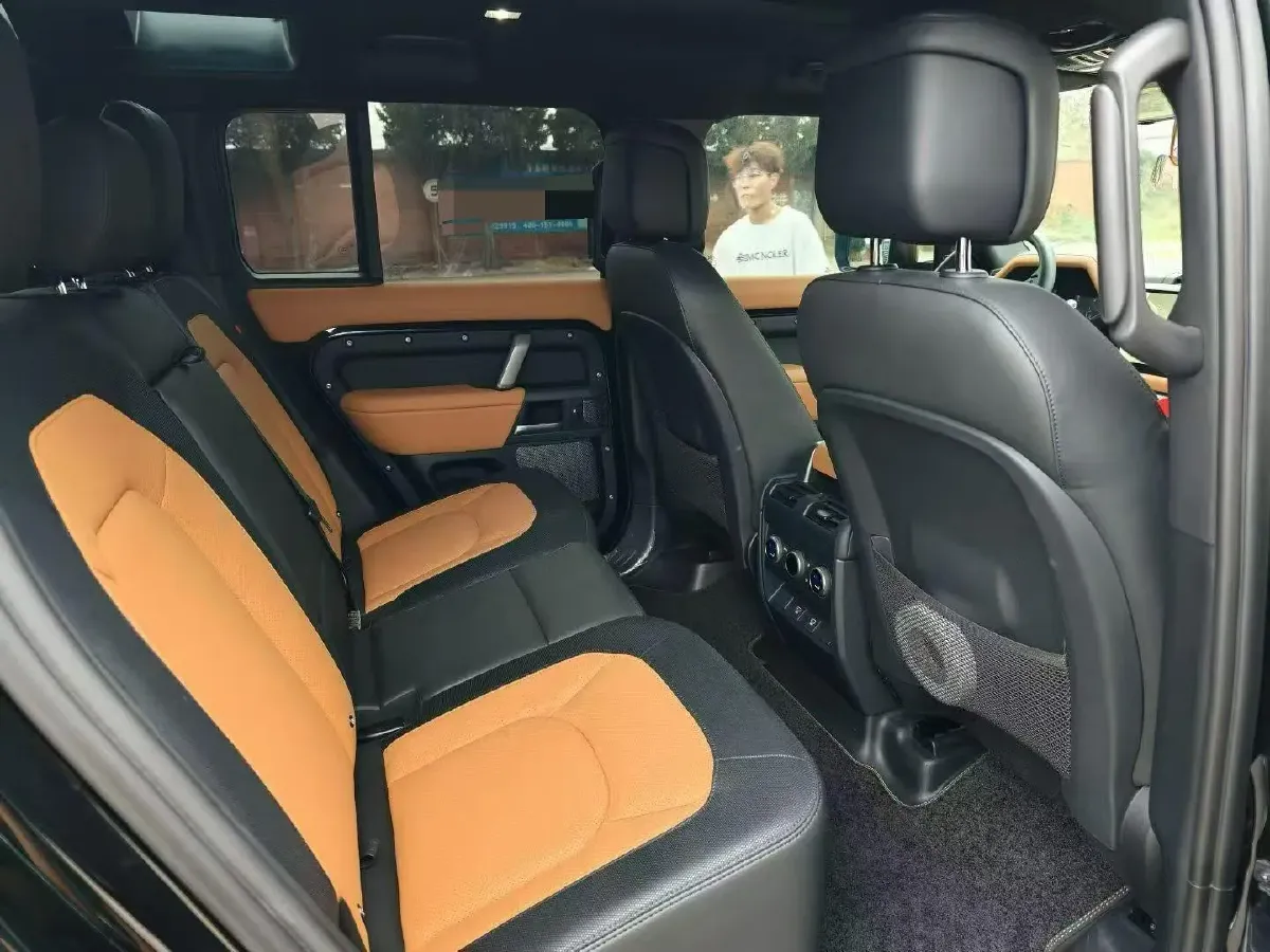 2024 Land Rover Defender 3.0T 400HP L6 8AT,autocango,china used car exporter,china ev exporter,chinese used car exporter,chinese used ev exporter