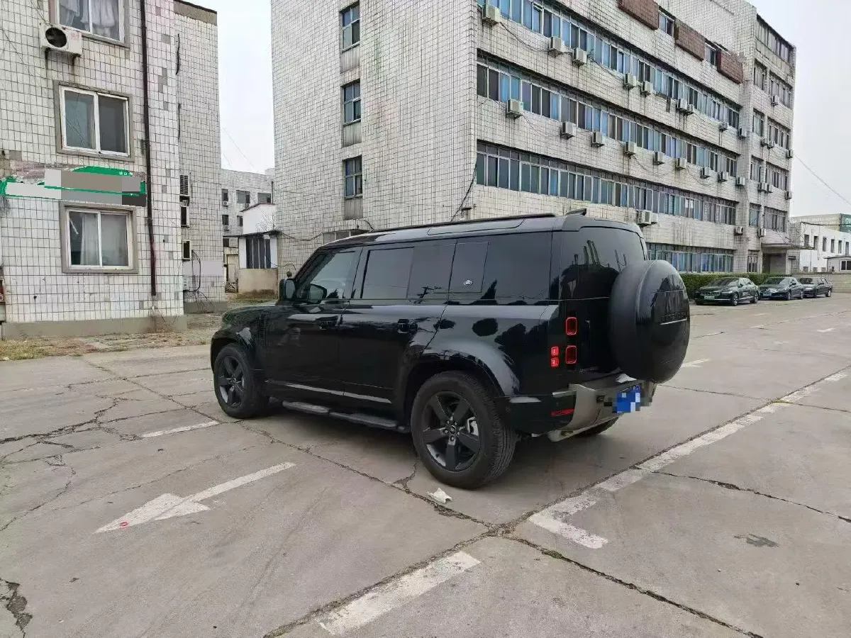 2024 Land Rover Defender 3.0T 400HP L6 8AT,autocango,china used car exporter,china ev exporter,chinese used car exporter,chinese used ev exporter