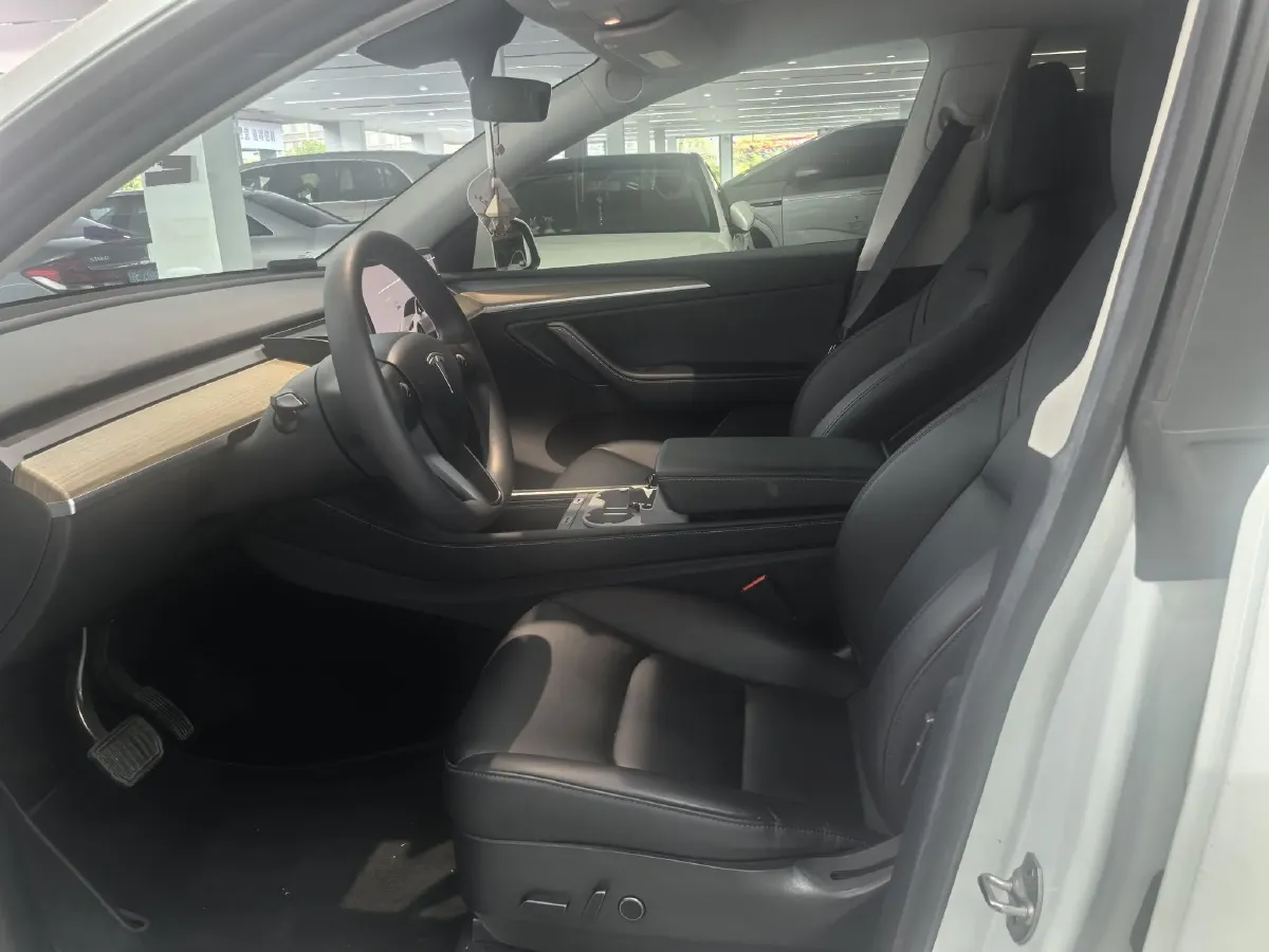 2022 Tesla Model Y BEV 60KWH,autocango,china used car exporter,china ev exporter,chinese used car exporter,chinese used ev exporter