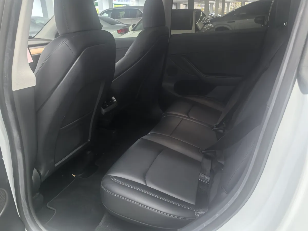 2022 Tesla Model Y BEV 60KWH,autocango,china used car exporter,china ev exporter,chinese used car exporter,chinese used ev exporter