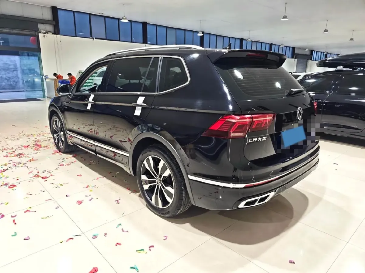 2024 Volkswagen Tiguan L 2.0T 186HP L4 7DCT,autocango,china used car exporter,china ev exporter,chinese used car exporter,chinese used ev exporter