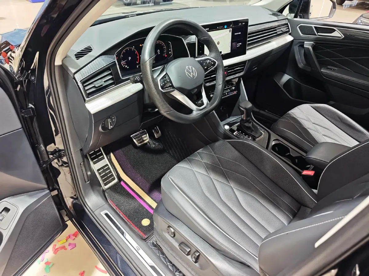 2024 Volkswagen Tiguan L 2.0T 186HP L4 7DCT,autocango,china used car exporter,china ev exporter,chinese used car exporter,chinese used ev exporter