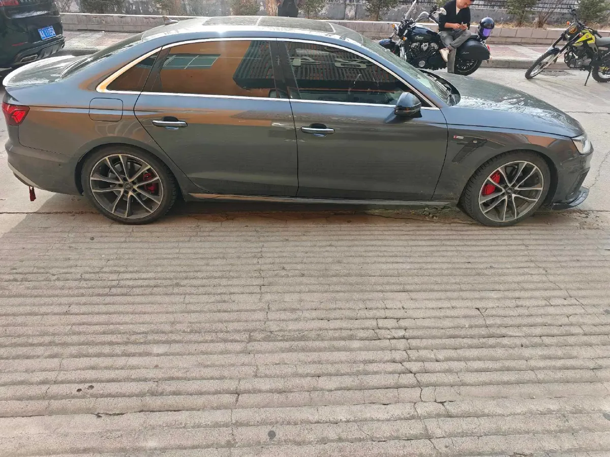 2020 Audi A4L 2.0T 252HP L4 7DCT,autocango,china used car exporter,china ev exporter,chinese used car exporter,chinese used ev exporter