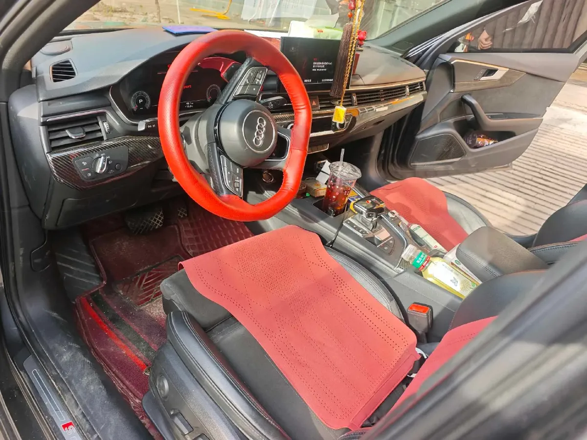 2020 Audi A4L 2.0T 252HP L4 7DCT,autocango,china used car exporter,china ev exporter,chinese used car exporter,chinese used ev exporter